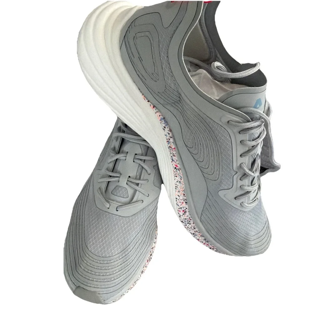 NIB APL Men's Streamline‎ Running Sneakers Light Gray Size US 11 UK 10 EU 44.5